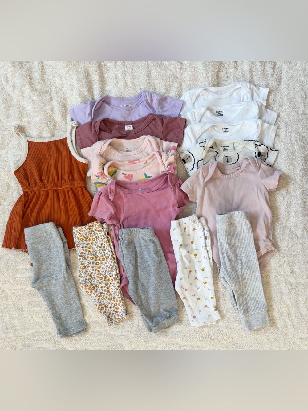 Baby Girl 0-3 Month Bundle 16 Pieces Pastel Light Outfits Gerber Jessica Simpson